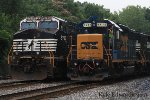 NS C40-9W #9783 on 39G and CSX GP40-2 #4412 on WPCA-20